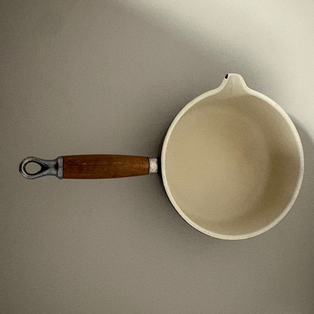 VTG Le Creuset Saucepan #18 Pour Spout Cast Iron Brown Wood Handle France No lid - Picture 12 of 13